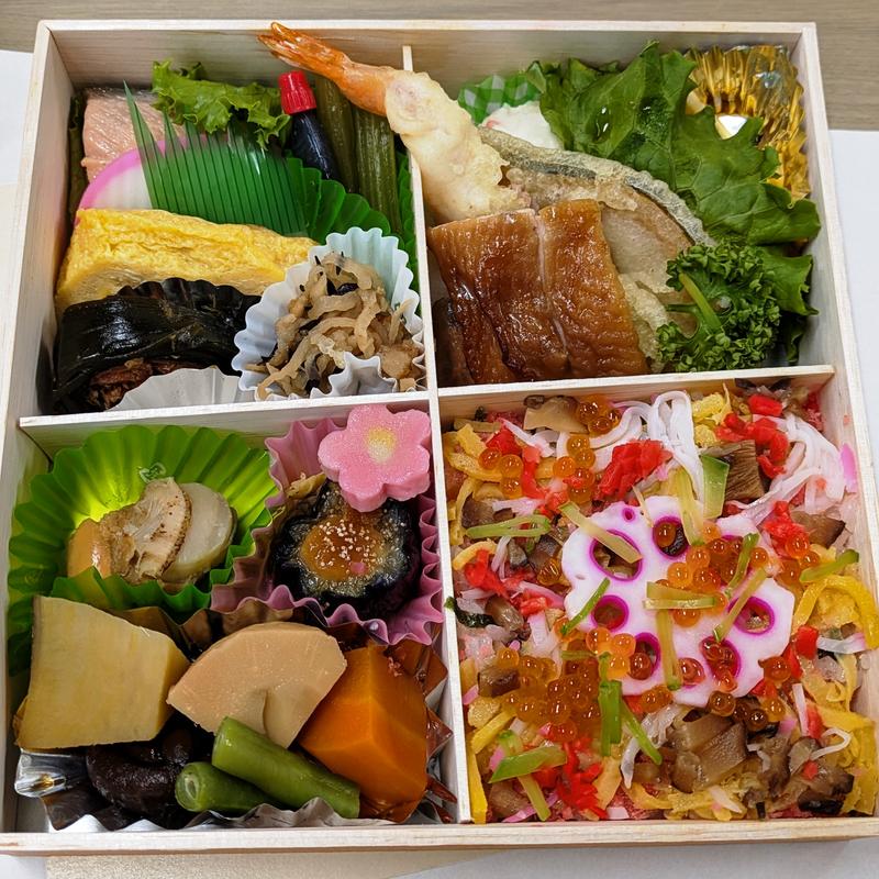 十字仕切り弁当(喜久一本店)