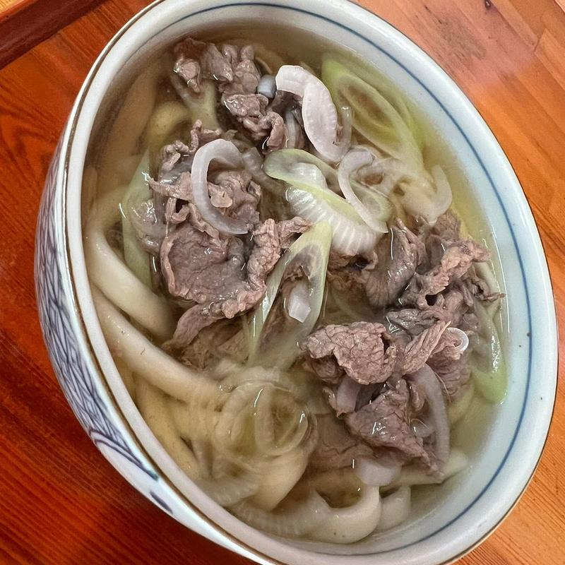 肉うどん(うどん屋 浦商)
