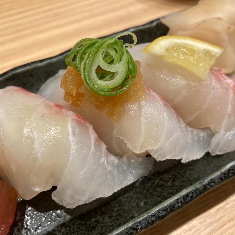 たい3種食べ比べ(大衆酒場さんま)