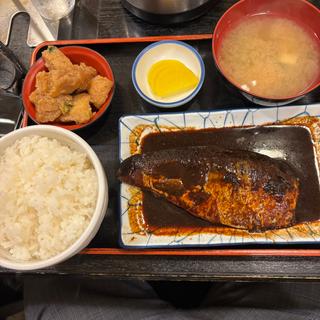 鯖の味噌煮定食