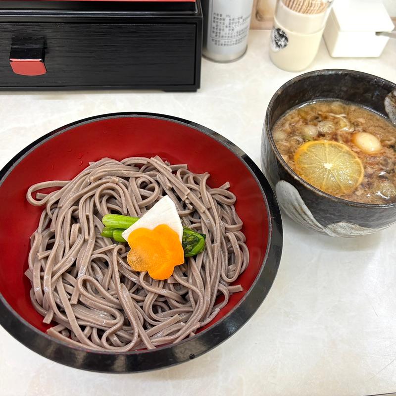 黒そば(つけ鴨うどん 鴨錦 元町店)