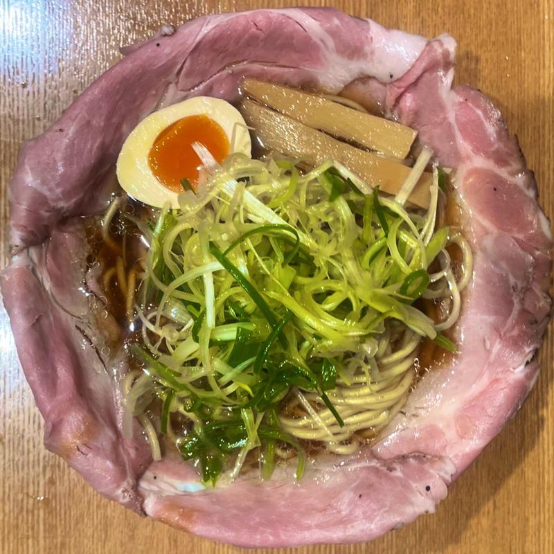 ピストル とろ〜り半熟煮玉子トッピング(ラーメン大戦争 西新宿店)