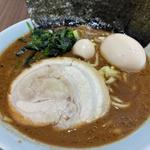 味玉ラーメン　黒胡椒味噌