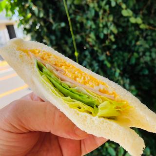 ロースハムエッグサンドイッチ