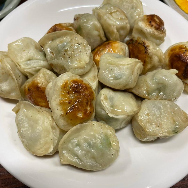 餃子(雲龍亭 浜んまち )