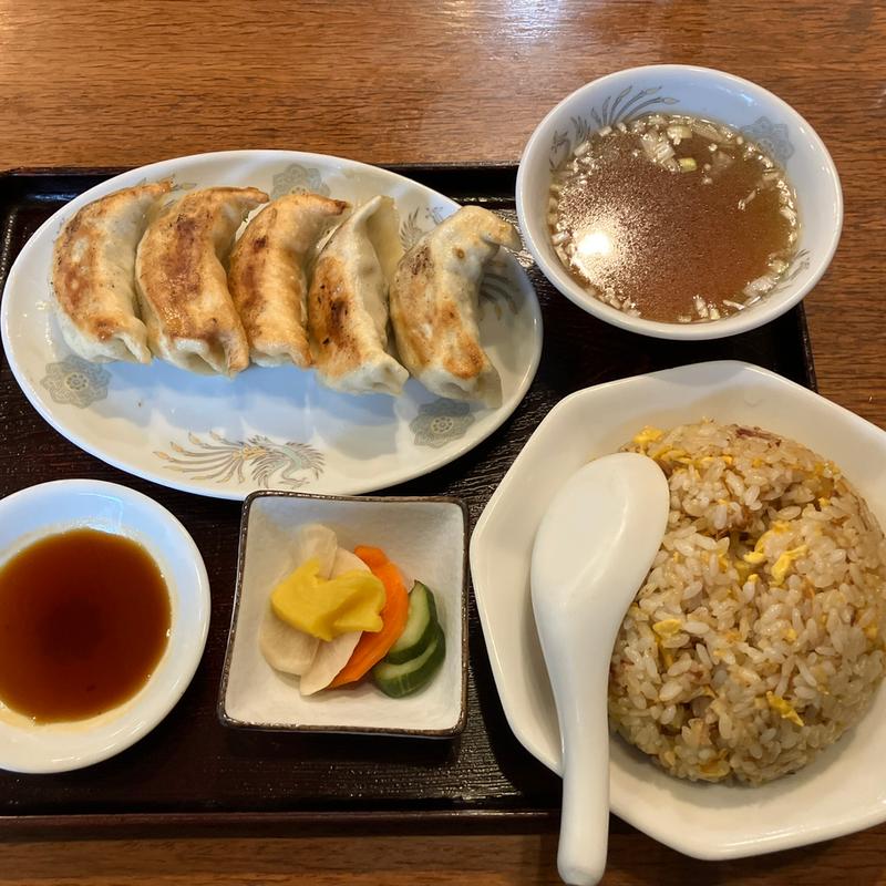 半チャンギョーザ(栄華軒)