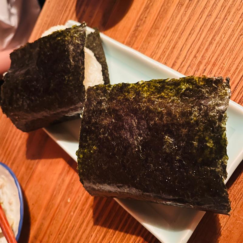 塩おにぎり(あて 煮込 肴 市ヶ谷)