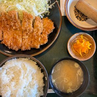 ロースかつ定食