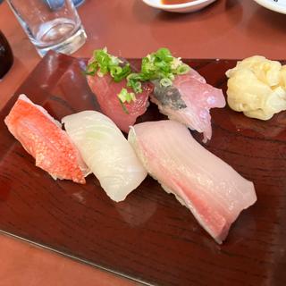 鮮魚にぎり5貫