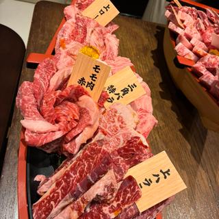 コースの盛り合わせ(和牛焼肉と新鮮ホルモン MIYAKO -京-)