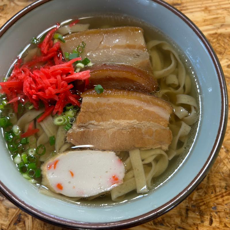 三枚肉そば（平麺）(ゆうなみ 坂下店 )