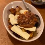 男爵いもとさつまいもの揚げじゃがバター塩辛のっけ