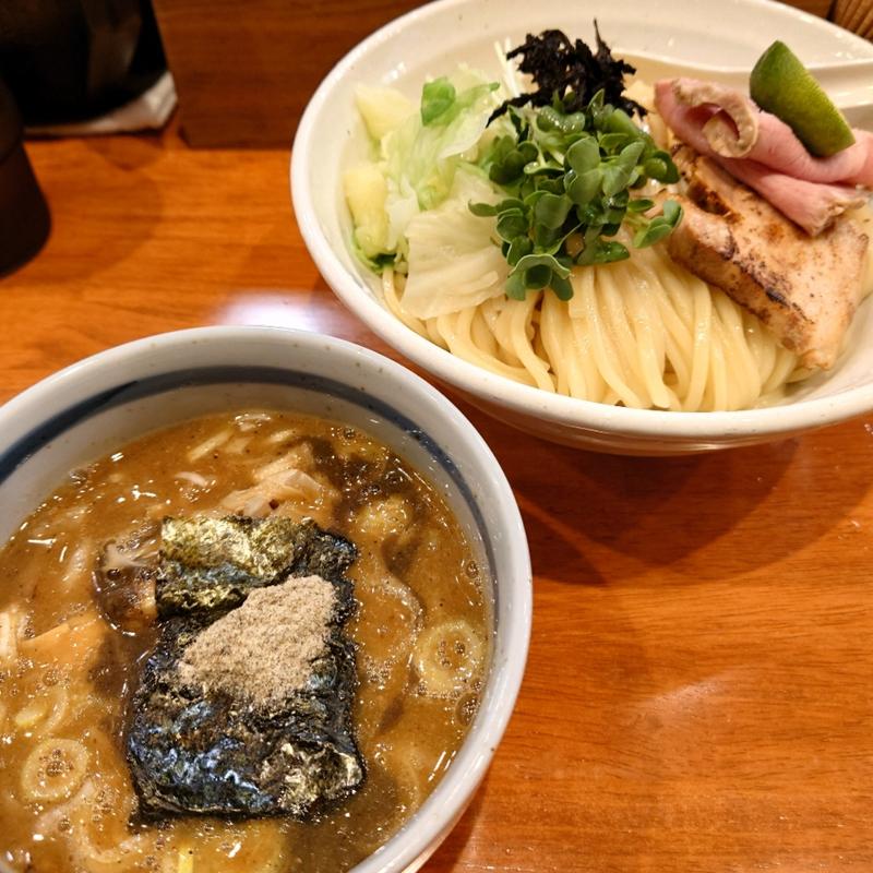 濃厚煮干しつけ麺 大(千日紅)