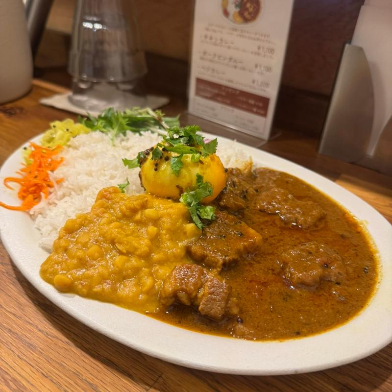 ポークビンダルー(カレーと酒 ねむけ)