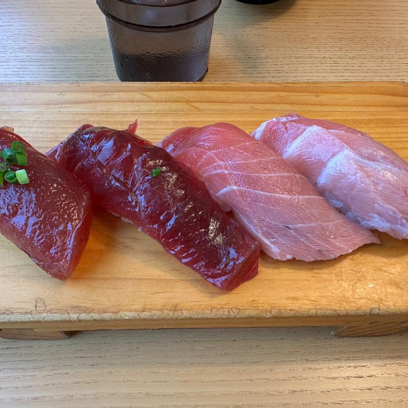 絶品まぐろ4貫盛り(さかなや魚平 守谷店 （さかなやうおへい）)