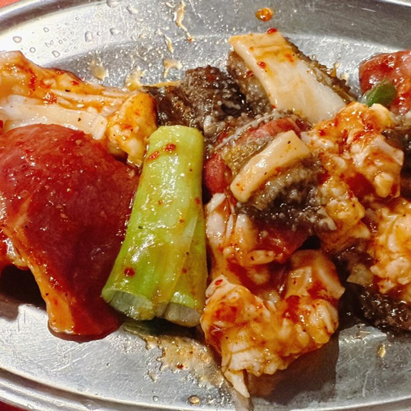 ホルモンミックス(焼肉ホルモンニューみよし)