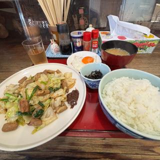 モツ炒め定食