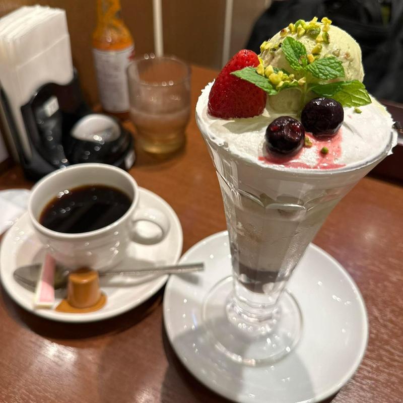 ピスタチオパフェ(心斎橋ミツヤ 心斎橋本店)