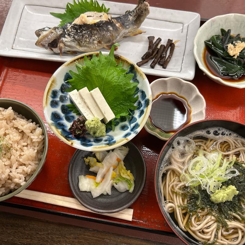 白山定食(季節料理　里百合)