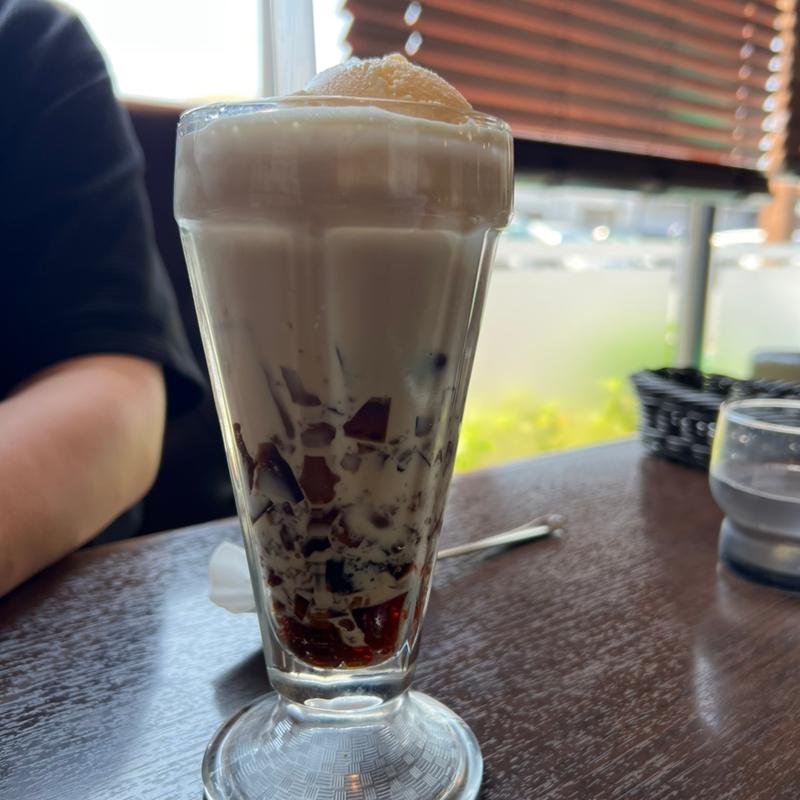 カフェオレフロート(星乃珈琲店 三木店)