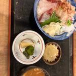 ぶつ切刺身賄い丼
