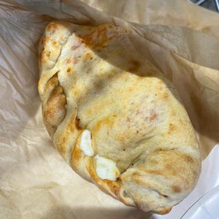 チキンカルツォーネ