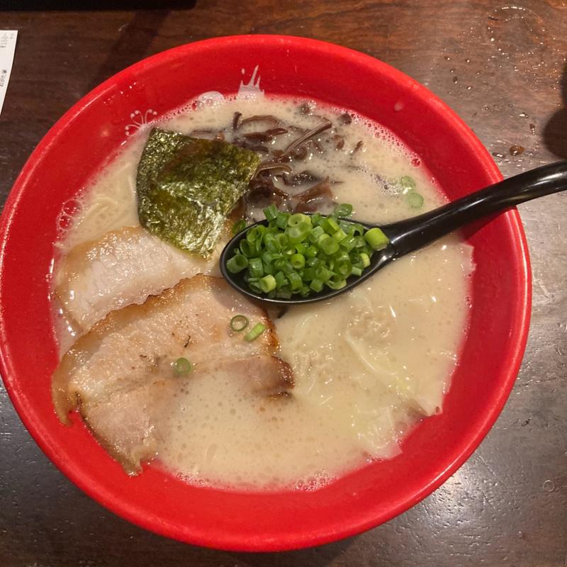 濃厚ワンタン麺(石田一龍 小倉魚町店 おがた家)