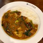 牛すじ煮込みカレー　ハーフほうれん草トッピング