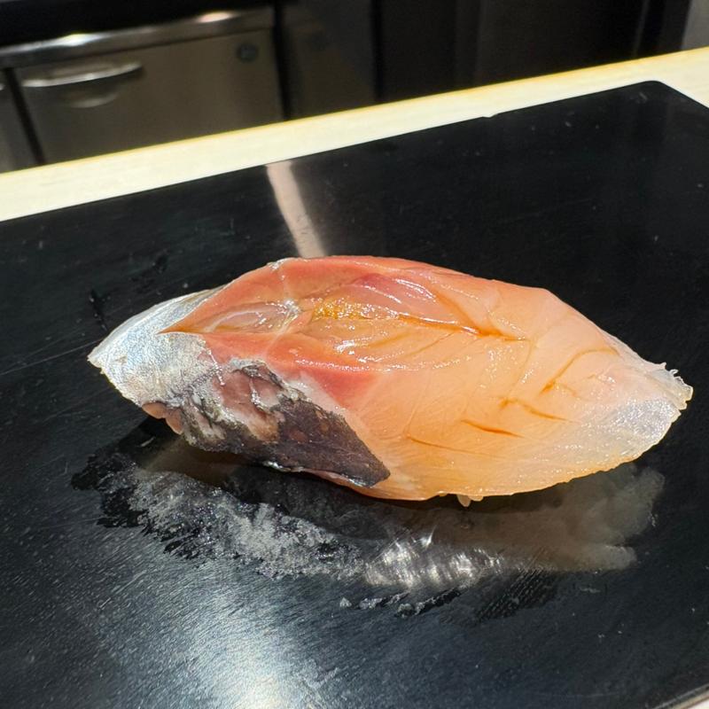 あじ(立喰 鮨となり 麻布十番)