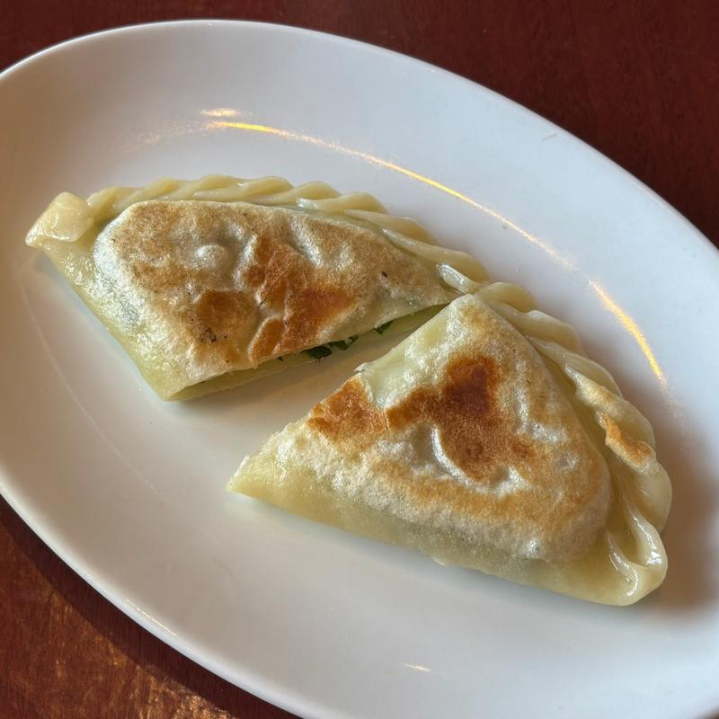 デカニラ餃子(中国料理 中華餃子坊)