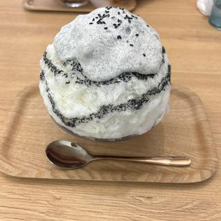 黒ごまとあんこのかき氷
