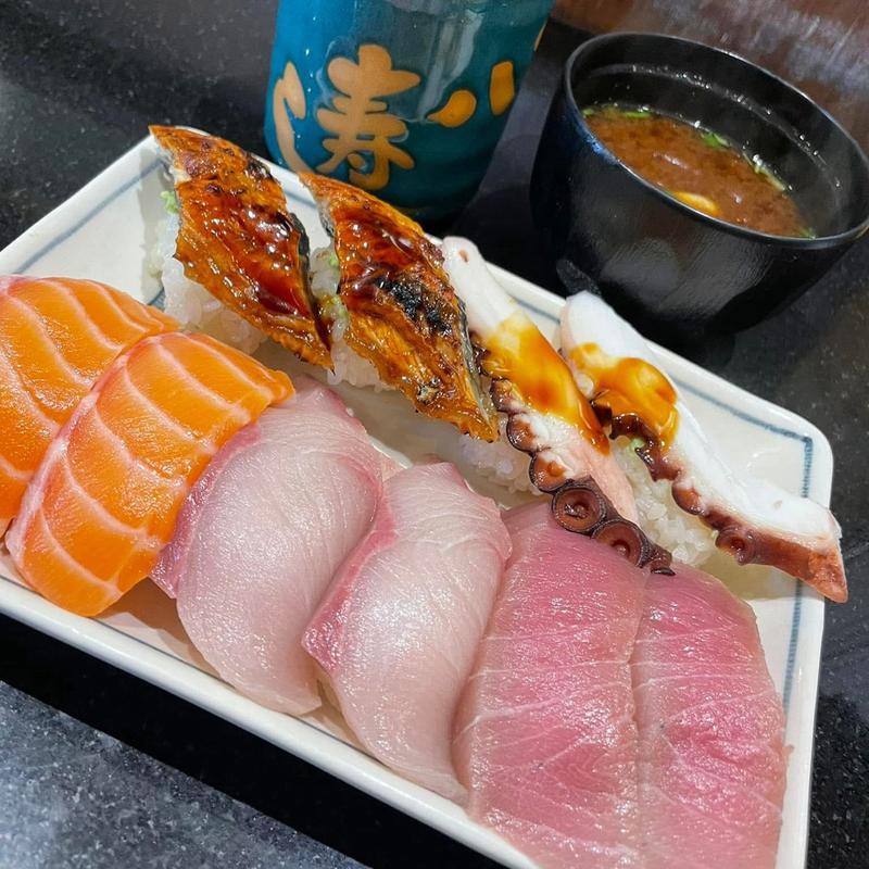 うなぎ たこ サーモン かんぱち まぐろ(源八寿し 南店)