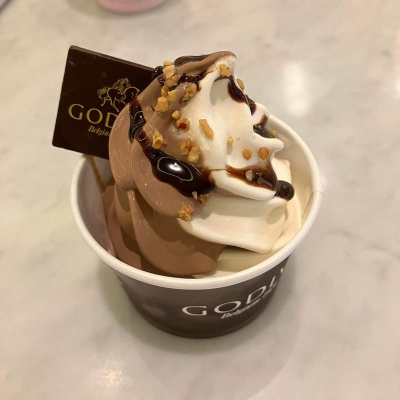 ソフトクリーム ミックス カップ(ゴディバ 吉祥寺パルコ店 （Godiva）)