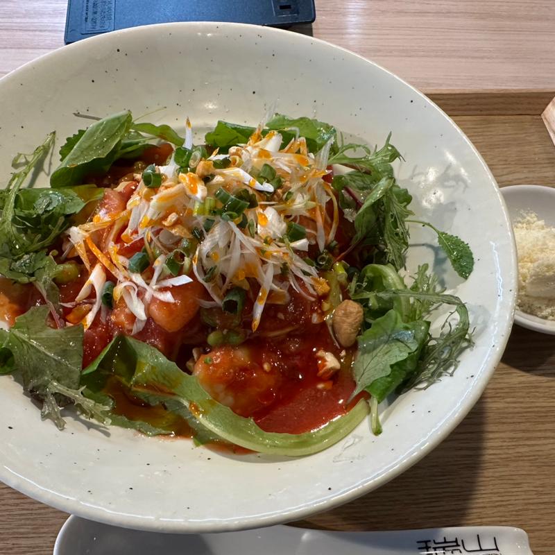 海老のチリソース風トマト冷麺(中国菜はつがい麻婆豆腐店)