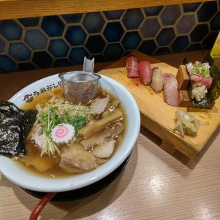 プレミアム貝出汁らーめん＋握り五貫