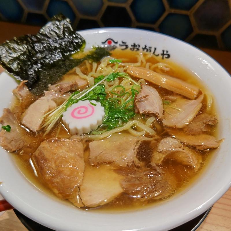 肉入れすぎ プレミアム貝出汁らーめん(すごい煮干ラーメン野毛 すし 釣りきん)