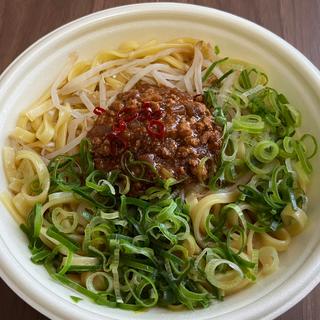 モチっと平打ち麺の汁なし担々麺