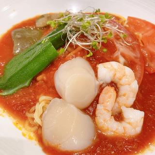 海鮮のトマト冷やし麺