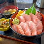 本マグロ大トロ丼
