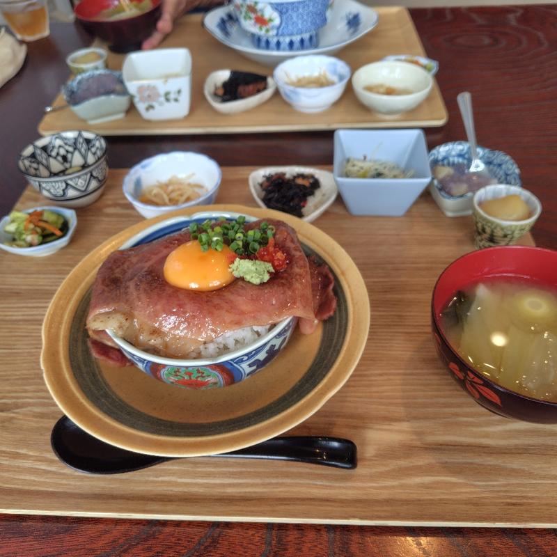 炙り肉テロ丼(おひさま食堂ひなた家)