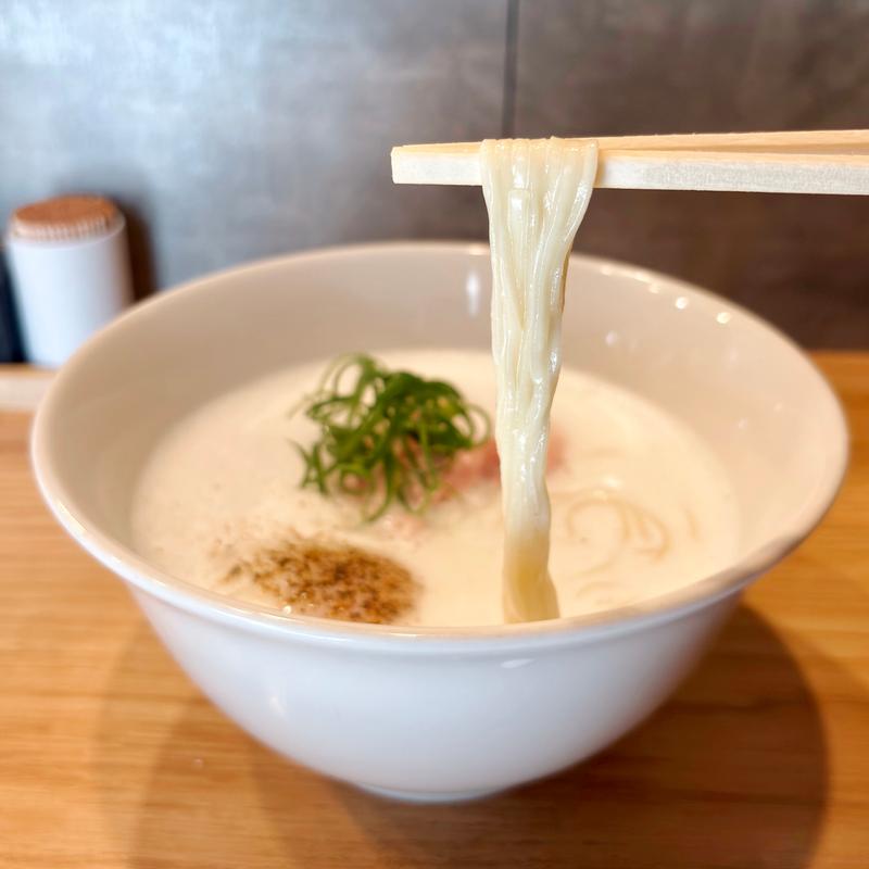 鶏白湯Crema(らーめん MAIKAGURA)