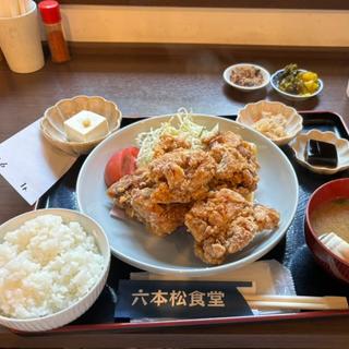 モモ肉一枚使用 特製唐揚げ定食