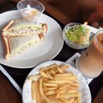 ツナチーズのホットサンド　サラダポテト追加