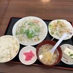 レタスのカニ餡がけ定食