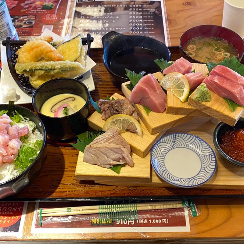 マグロ刺身盛り御膳 トロタタキ丼付き(こはくや)