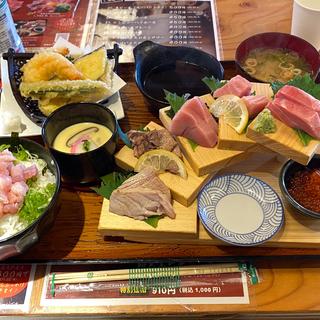 マグロ刺身盛り御膳 トロタタキ丼付き