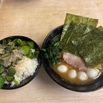 ラーメン並(武蔵家 千葉本店)