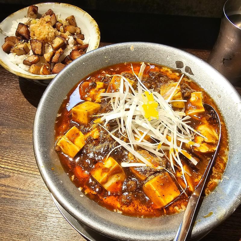 背脂麻婆そば まかない丼(背油中華そば福鳳)