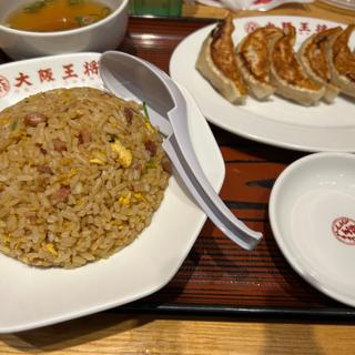 炒飯餃子定食