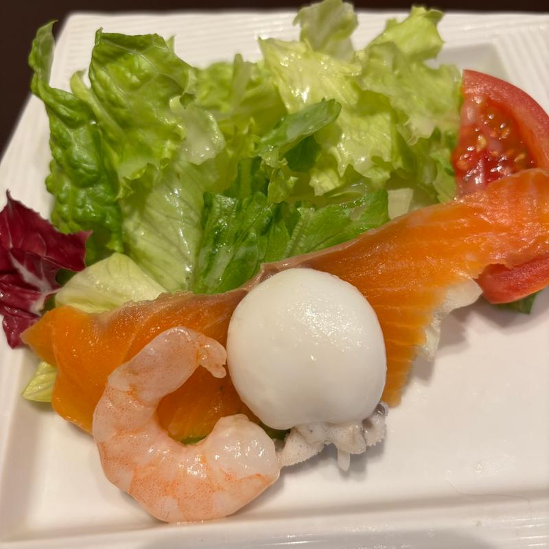 海鮮サラダ(新宿中村屋 オリーブハウス)
